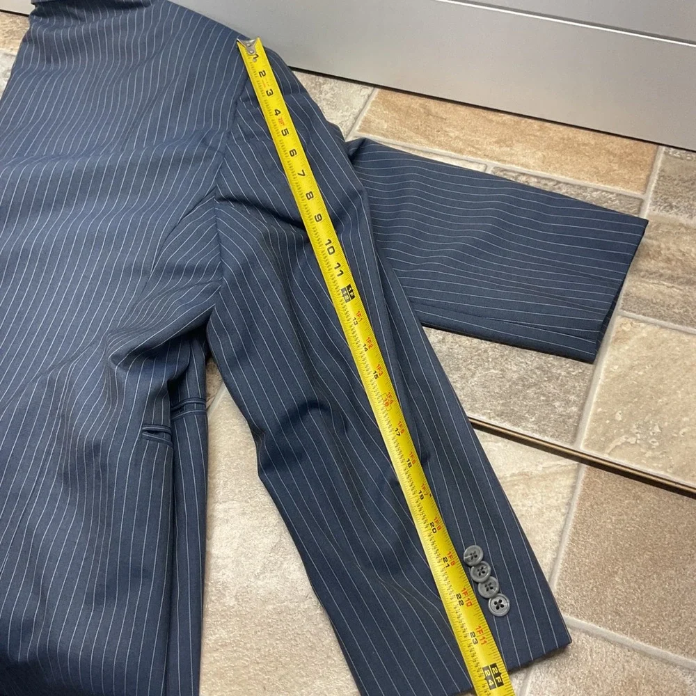 Jack Victor Collection Blue Pinstripe Super 120s Wool Blazer Sport Coat Canada